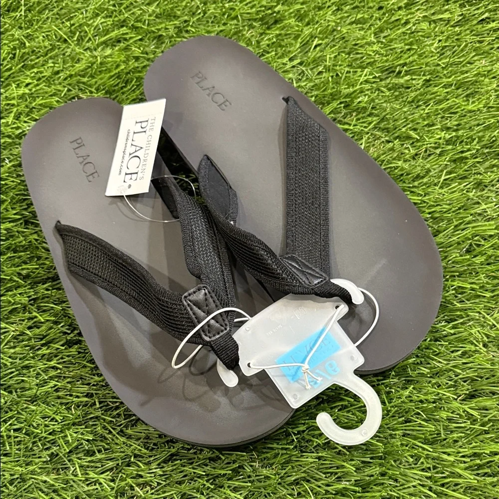 The Children’s Place Flip Flops